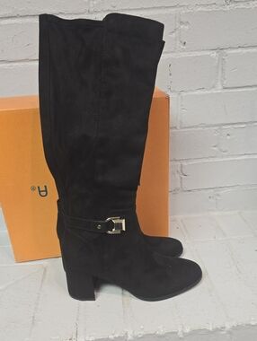 Unisa Black Mid-Calf Boots with Gold Buckle. Size 7.5. New